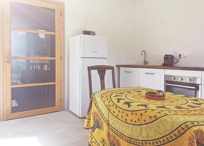 Logement Au Calme A Lourmarin